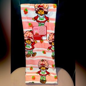 Strawberry Shortcake Pink and White Blanket
